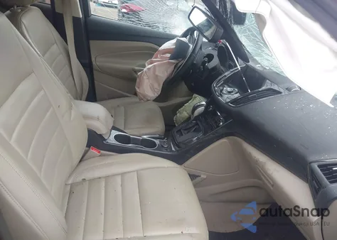 2015 Ford Escape Titanium z USA, uszkodzony, nr VIN 1FMCU9J92FUB15909